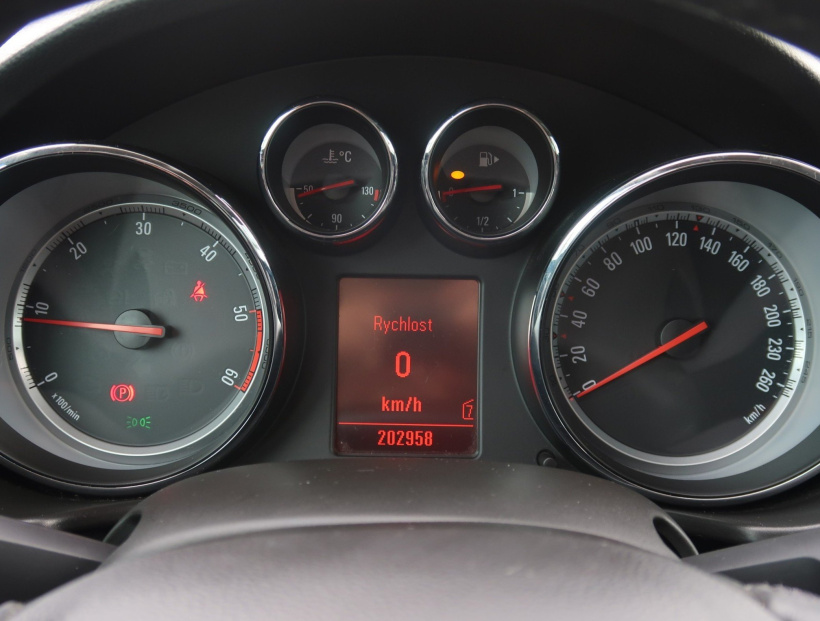 Opel Insignia, 2011