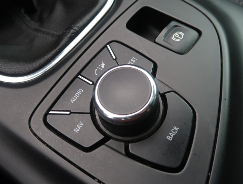 Opel Insignia, 2011