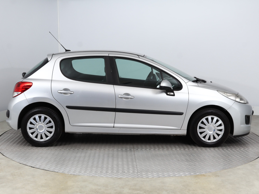 Peugeot 207, 2010