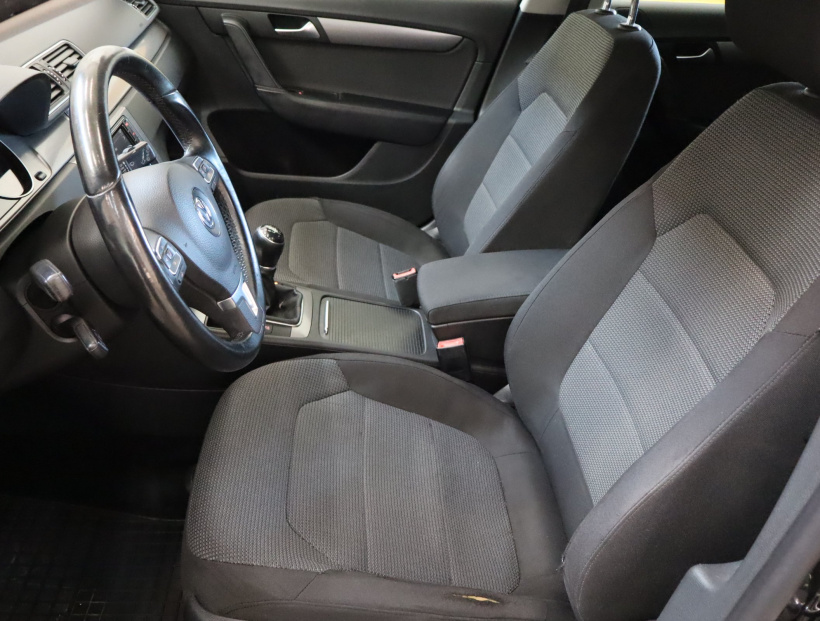 Volkswagen Passat, 2014