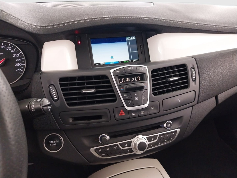 Renault Laguna, 2011