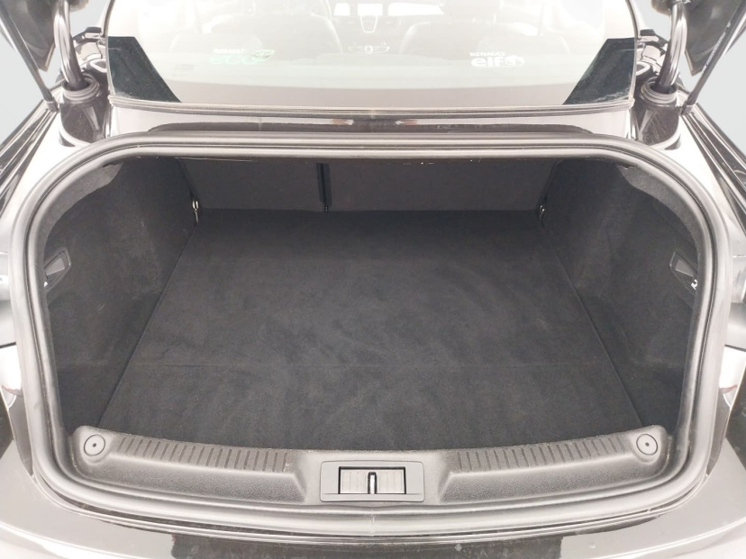 Renault Laguna, 2011