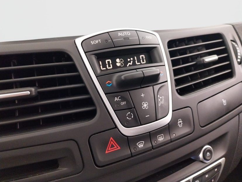 Renault Laguna, 2011