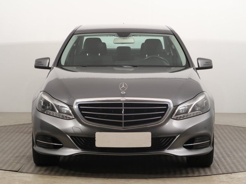 Mercedes-Benz E, 2016