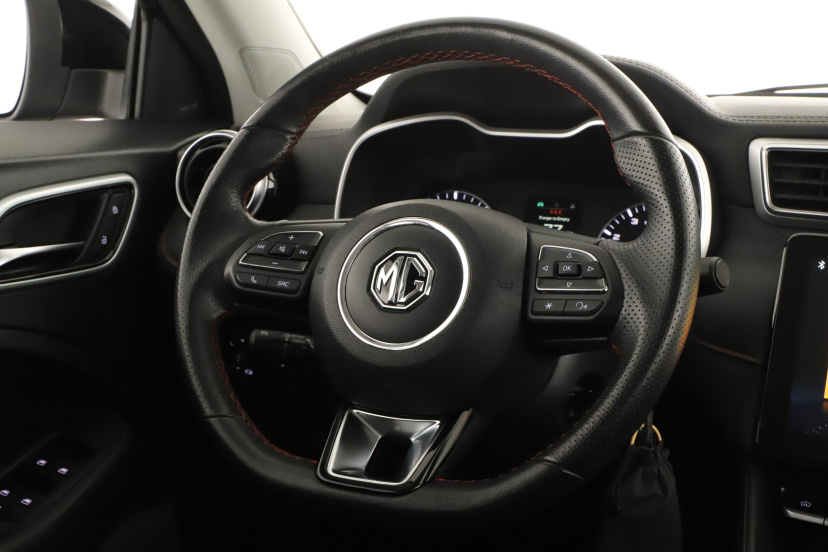 MG ZS SUV, 2022