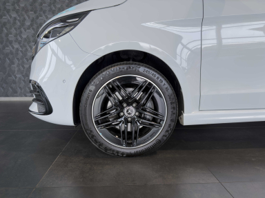 Mercedes-Benz V - 2025