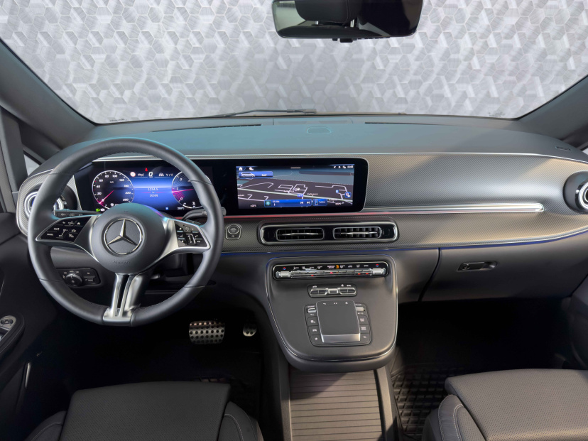 Mercedes-Benz V, 2025