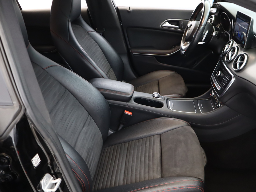 Mercedes-Benz CLA, 2016