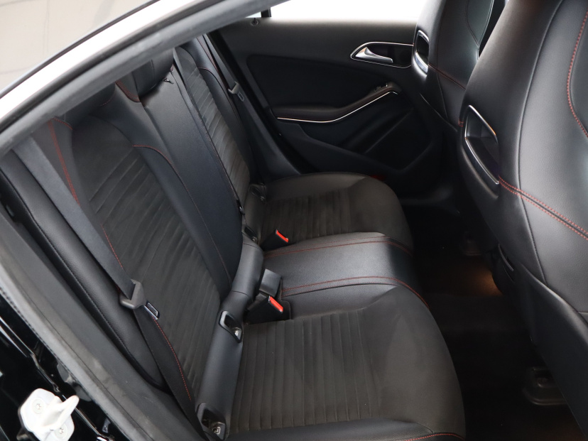 Mercedes-Benz CLA, 2016