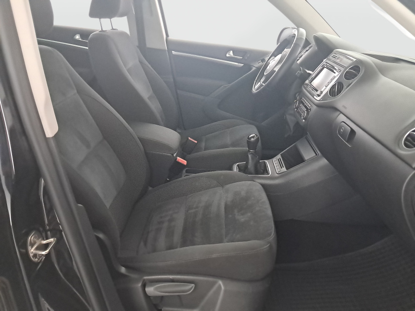 Volkswagen Tiguan, 2012