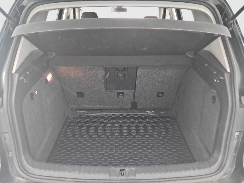 Volkswagen Tiguan, 2012