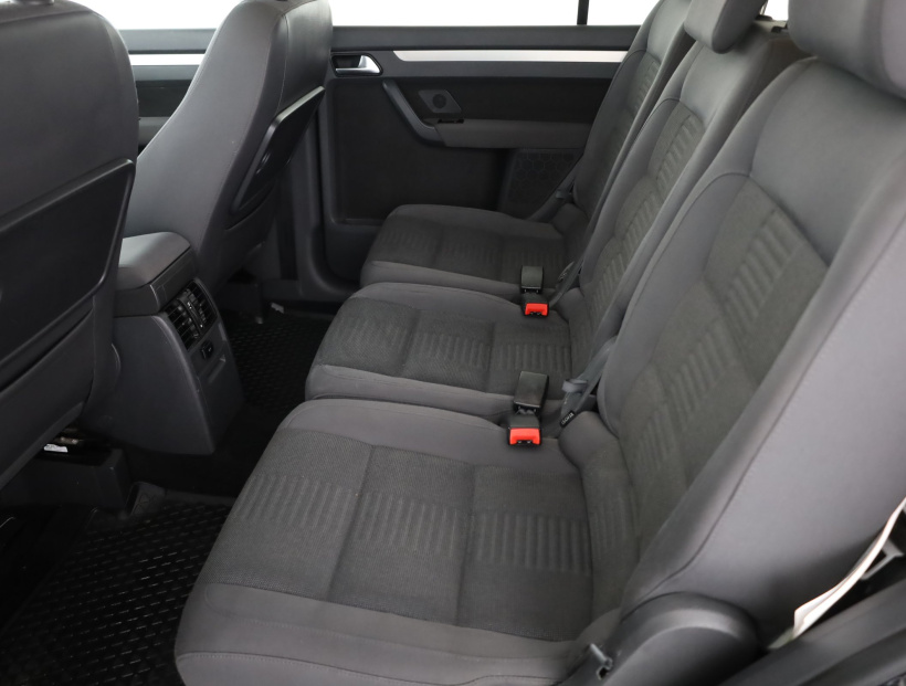 Volkswagen Touran, 2010