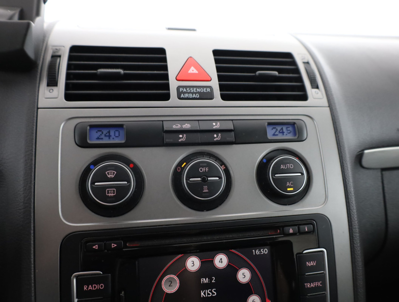 Volkswagen Touran, 2010