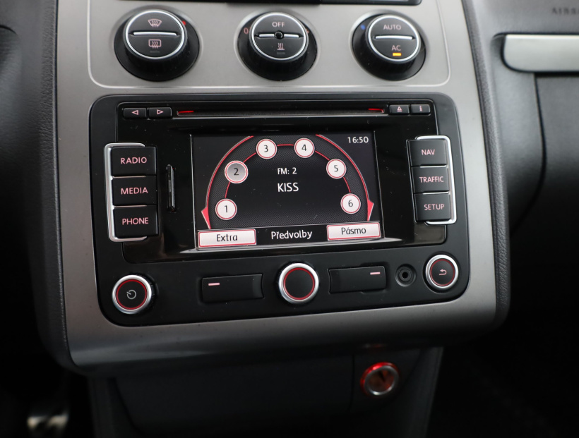 Volkswagen Touran, 2010