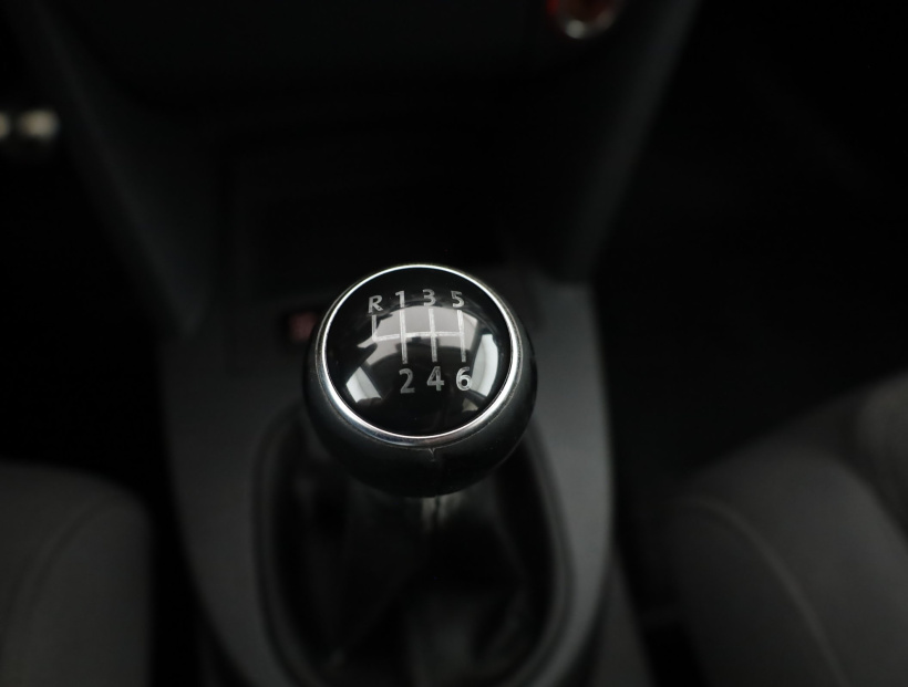 Volkswagen Touran, 2010