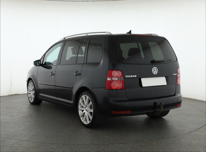 Volkswagen Touran, 2010