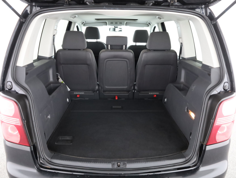 Volkswagen Touran, 2010