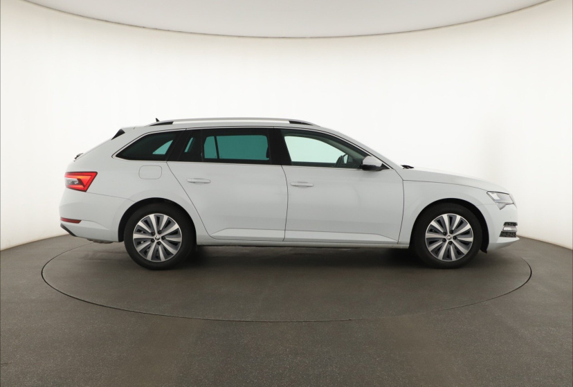 Škoda Superb, 2022