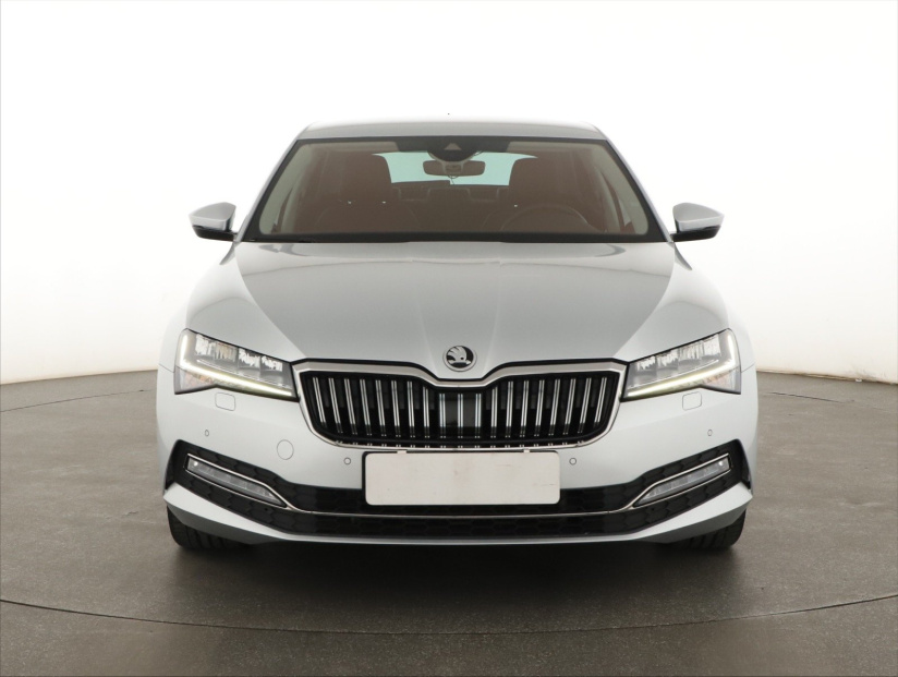 Škoda Superb, 2021
