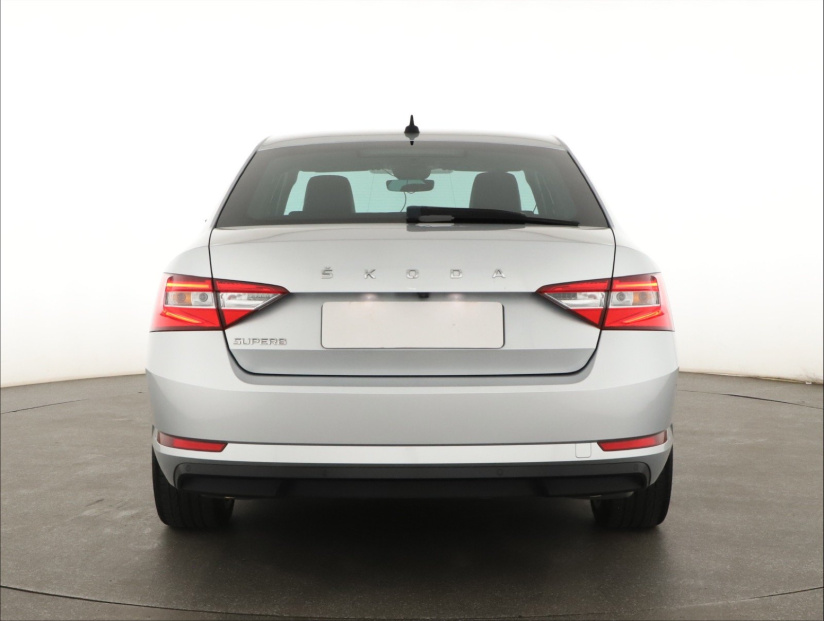 Škoda Superb, 2021