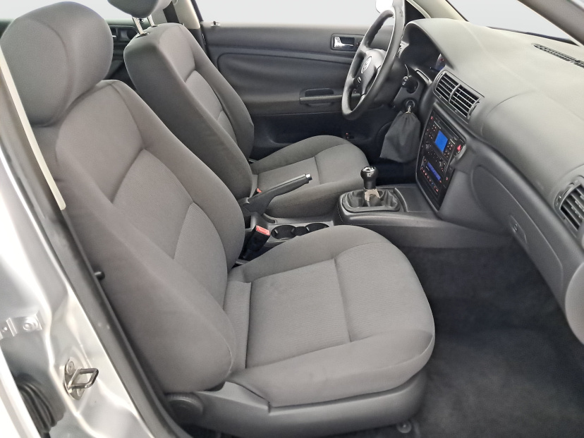 Volkswagen Passat, 2004