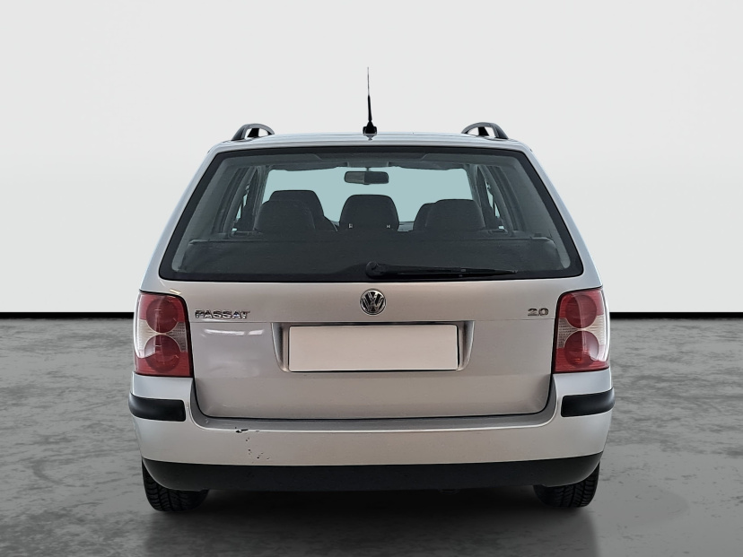 Volkswagen Passat, 2004