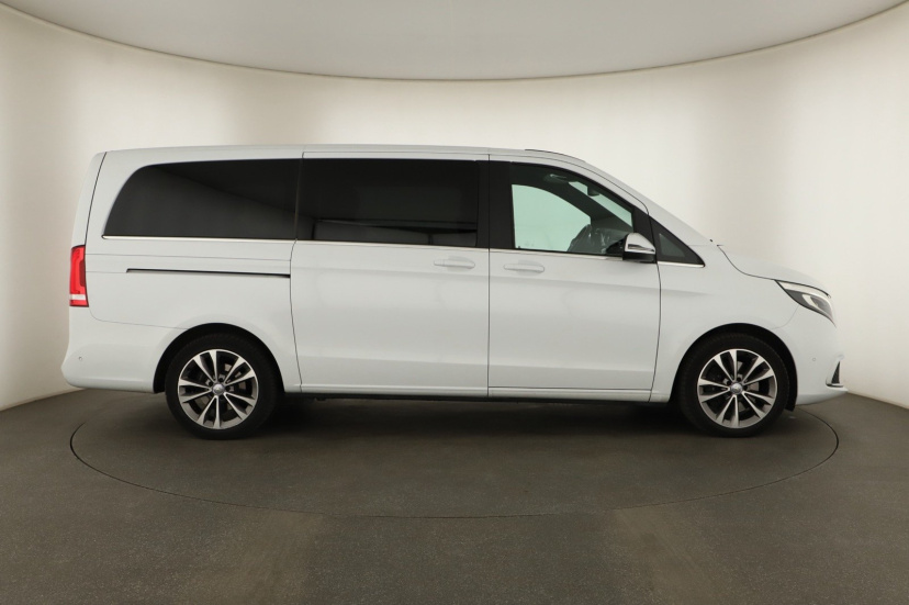 Mercedes-Benz V, 2020