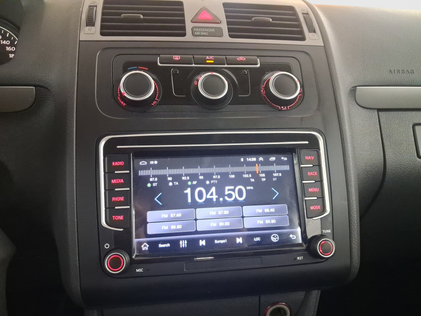 Volkswagen Touran, 2015