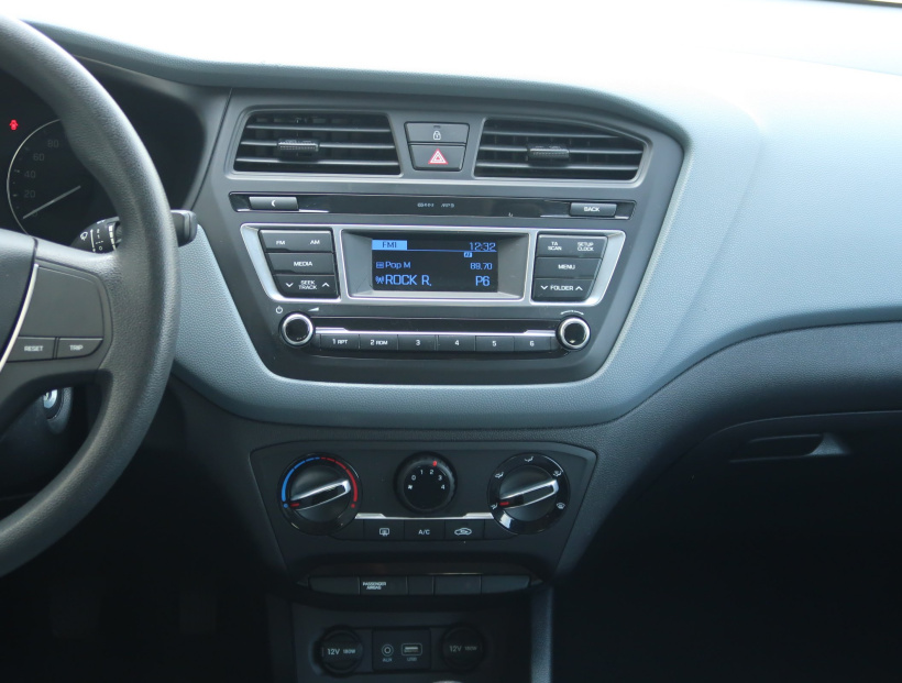 Hyundai i20, 2015
