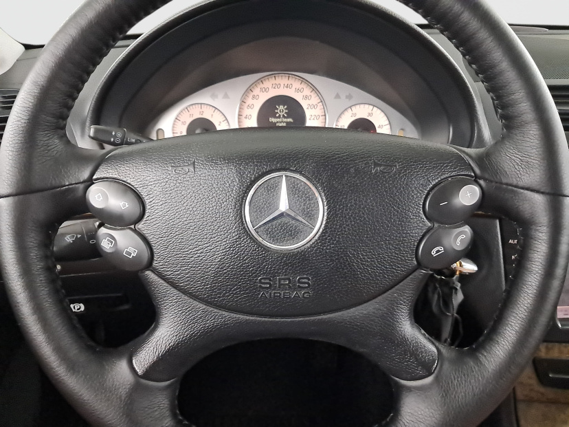 Mercedes-Benz E, 2006