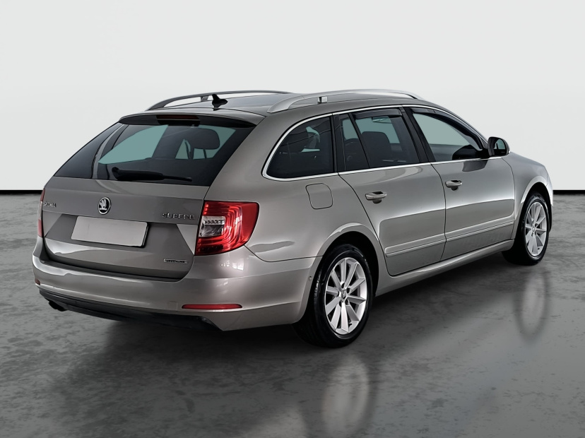 Škoda Superb, 2014