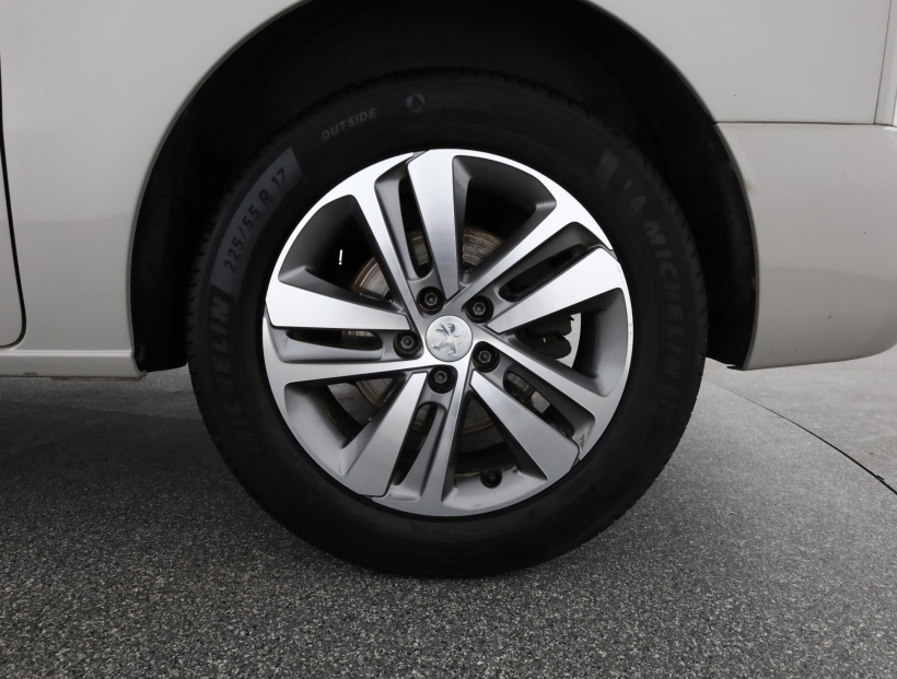 Peugeot Traveller, 2023