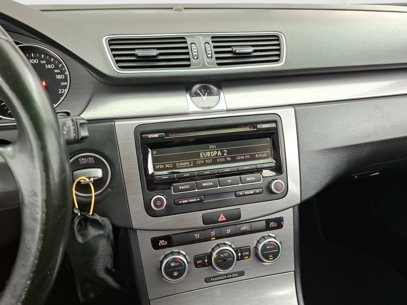 Volkswagen Passat, 2012