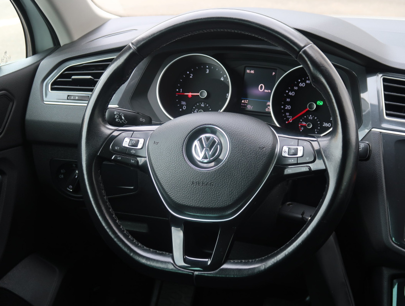 Volkswagen Tiguan, 2019