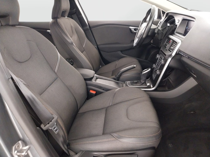 Volvo V40 Cross Country, 2019