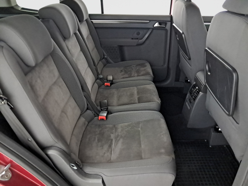 Volkswagen Touran, 2012