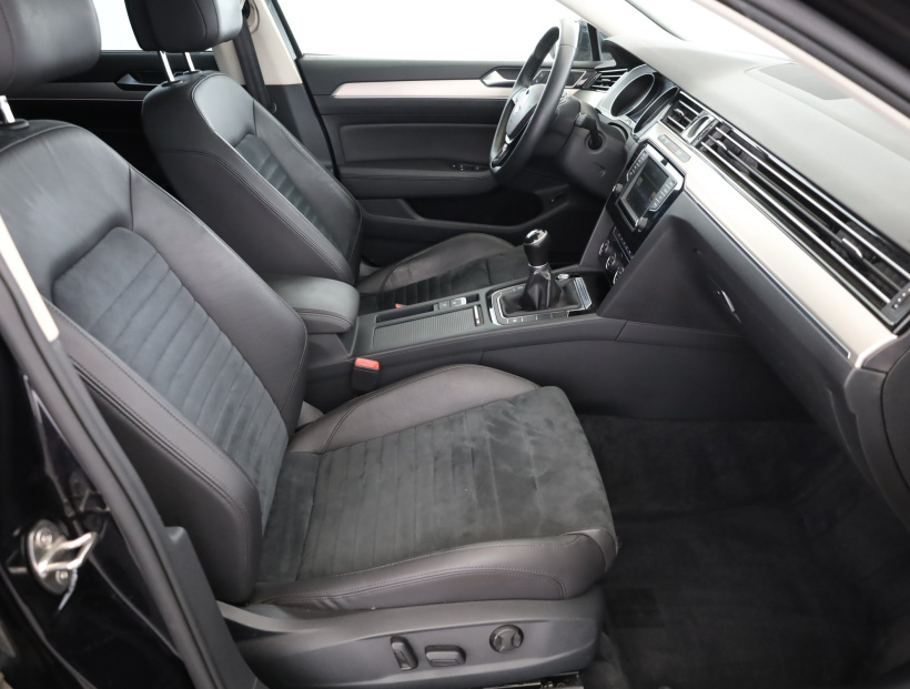 Volkswagen Passat, 2016