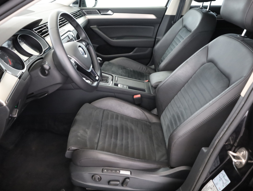 Volkswagen Passat, 2016