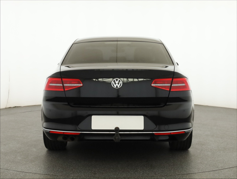 Volkswagen Passat, 2016