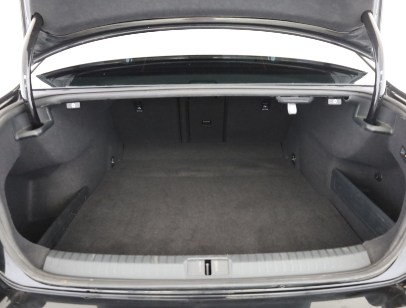 Volkswagen Passat, 2016