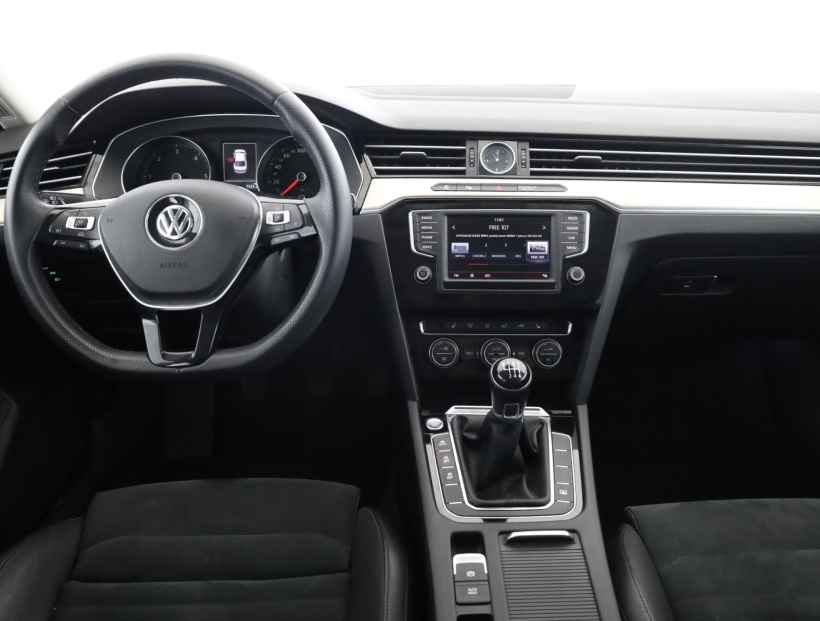 Volkswagen Passat, 2016