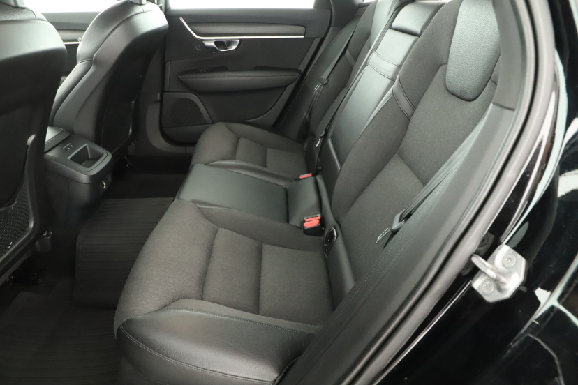 Volvo V90 Cross Country, 2017
