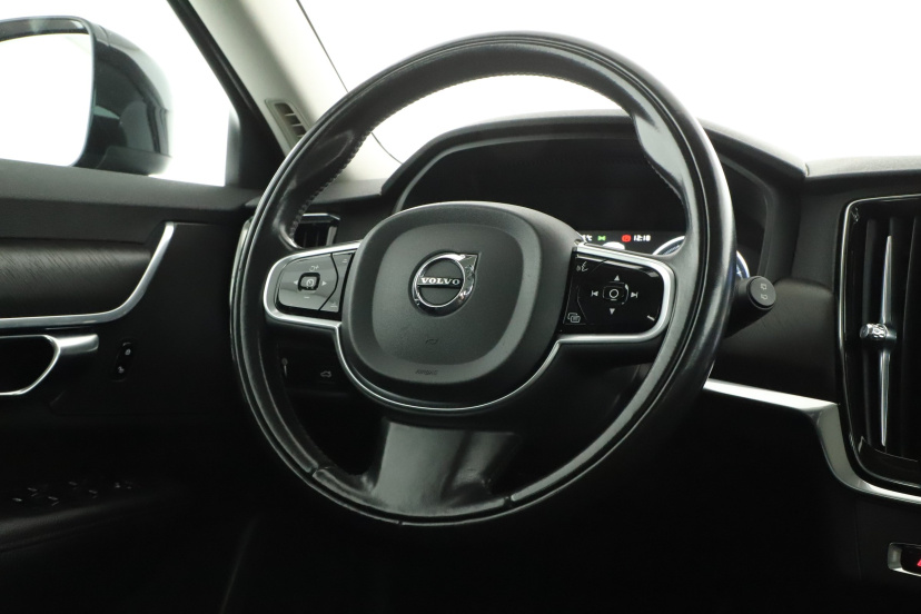 Volvo V90 Cross Country, 2017
