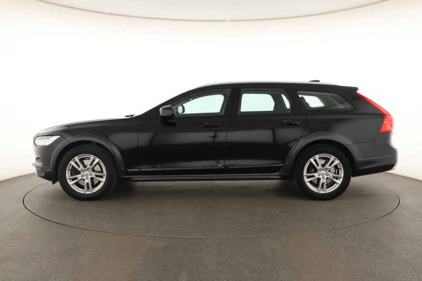 Volvo V90 Cross Country, 2017