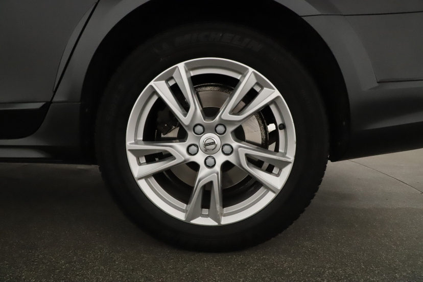 Volvo V90 Cross Country, 2017