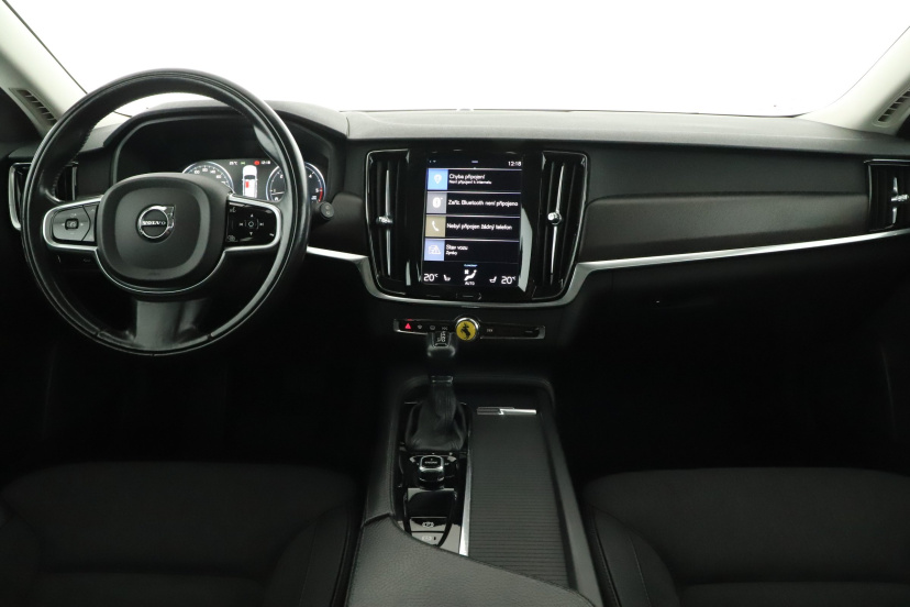 Volvo V90 Cross Country, 2017