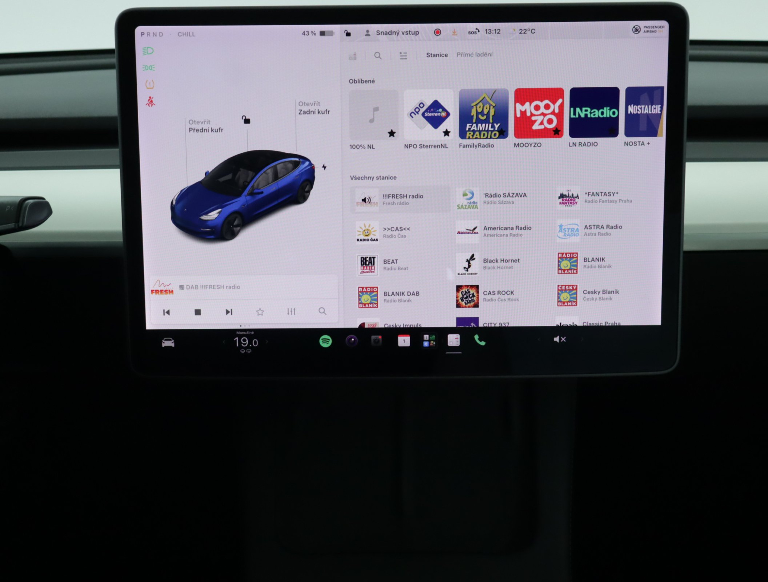 Tesla Model 3 Long Range AWD – fotografie 24