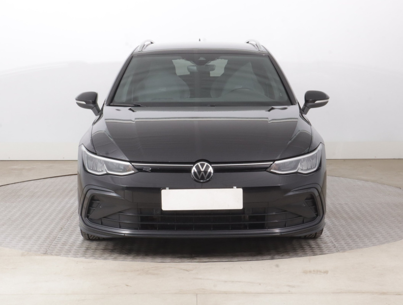Volkswagen Golf, 2022