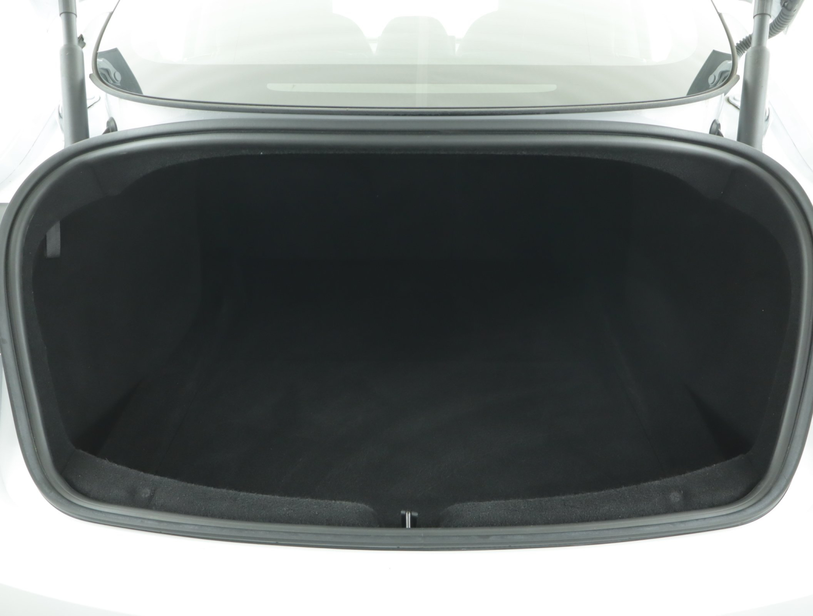 Tesla Model 3 - 2023