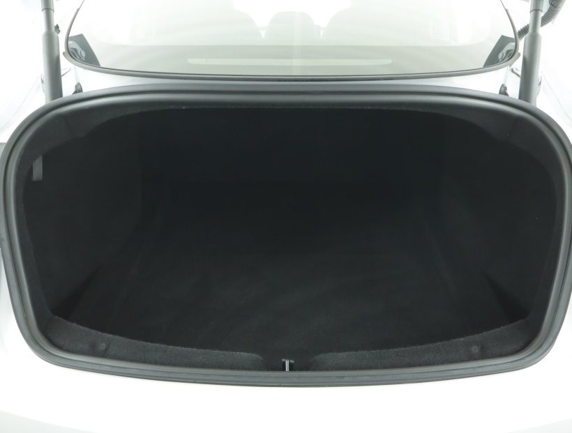 Tesla Model 3, 2023